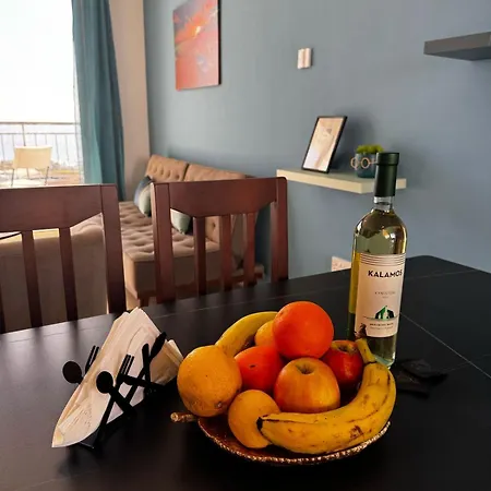 Sea Breeze Panoramic Ocean View Apartment Kissonerga