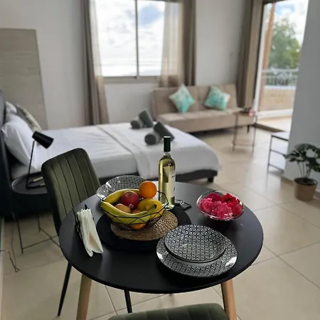 Apartment Sea Breeze Panoramic Ocean View *