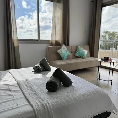 Sea Breeze Panoramic Ocean View *