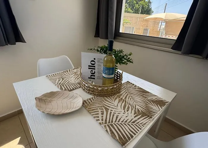 Sea Breeze Panoramic Ocean View アパート *