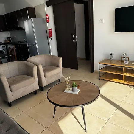 Sea Breeze Panoramic Ocean View شقة *
