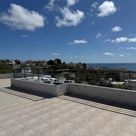 Sea Breeze Panoramic Ocean View