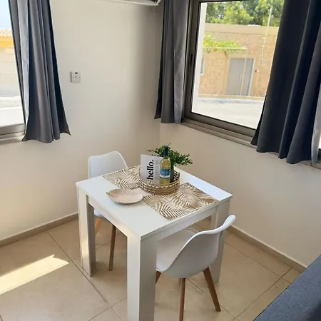 Daire Sea Breeze Panoramic Ocean View *