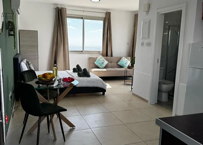 Sea Breeze Panoramic Ocean View