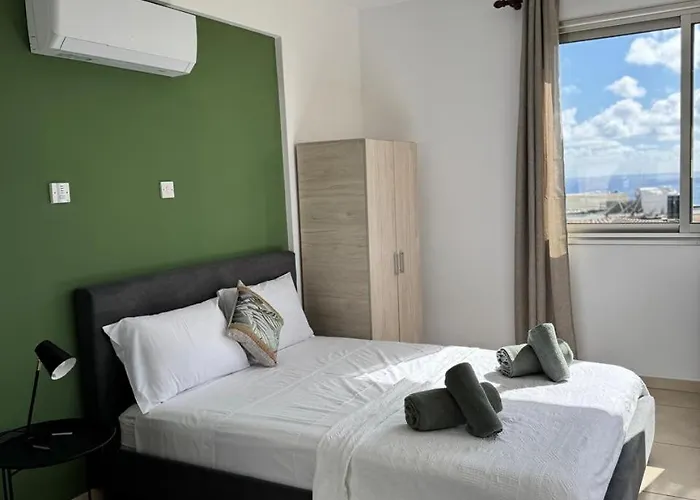 Apartamento Sea Breeze Panoramic Ocean View *