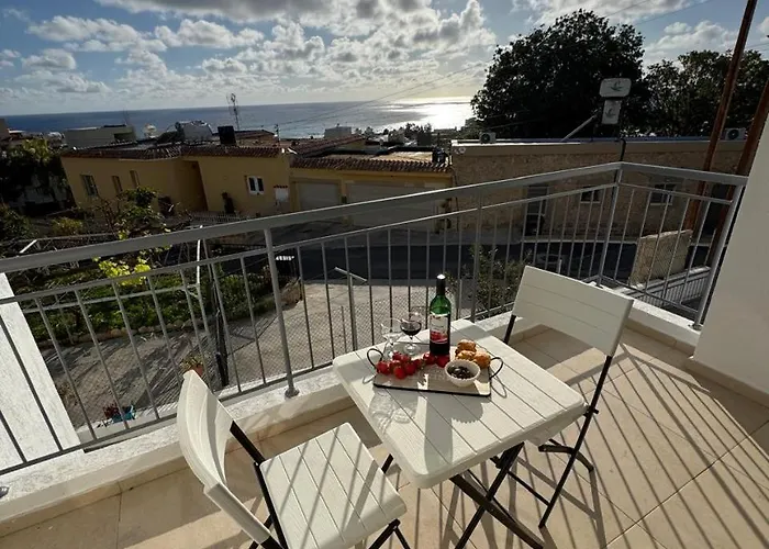 Sea Breeze Panoramic Ocean View Apartamento