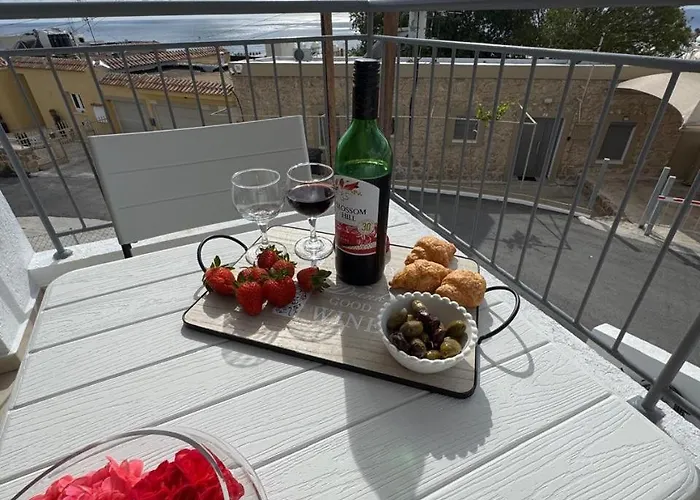 Sea Breeze Panoramic Ocean View Apartamento *