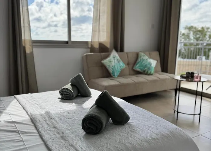 Sea Breeze Panoramic Ocean View *