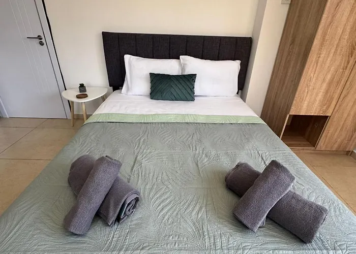 Sea Breeze Panoramic Ocean View *